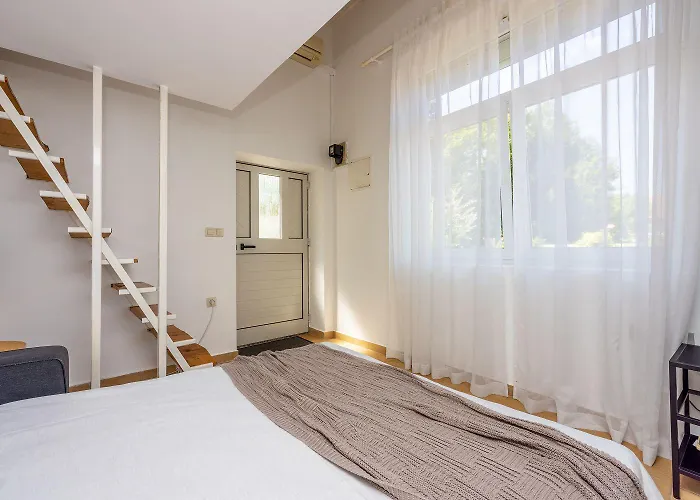 Cozy Nur 350 Meter Zum Sandstrand Mit Privater Terrasse Und Mediterranem Garten Apartman