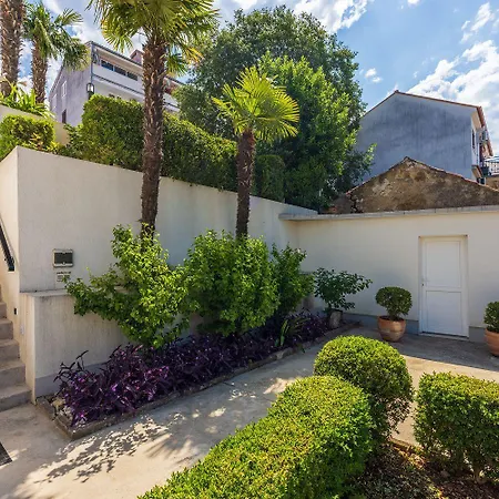Apartment Cozy Nur 350 Meter Zum Sandstrand Mit Privater Terrasse Und Mediterranem Garten