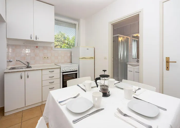 Cozy Nur 350 Meter Zum Sandstrand Mit Privater Terrasse Und Mediterranem Garten * Crikvenica