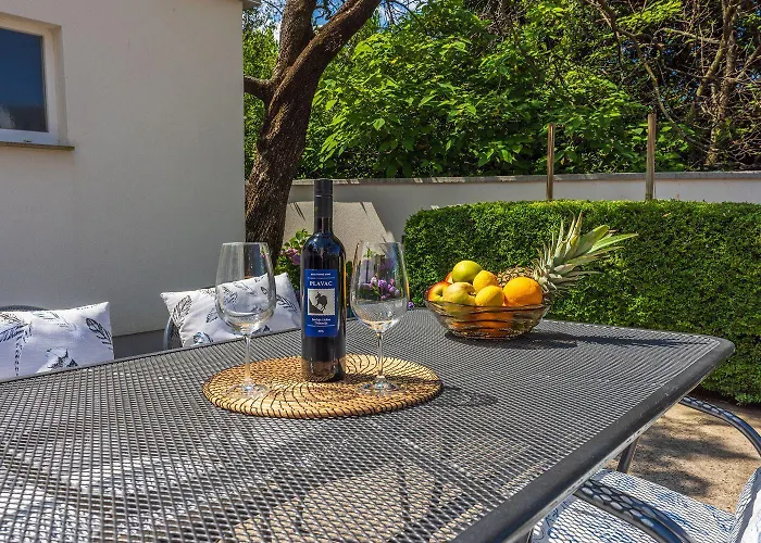 Cozy Nur 350 Meter Zum Sandstrand Mit Privater Terrasse Und Mediterranem Garten Διαμέρισμα Crikvenica